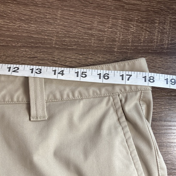 Mens Size 36 Rhone 9" Commuter Shorts Tan Pre Owned - Picture 5 of 9